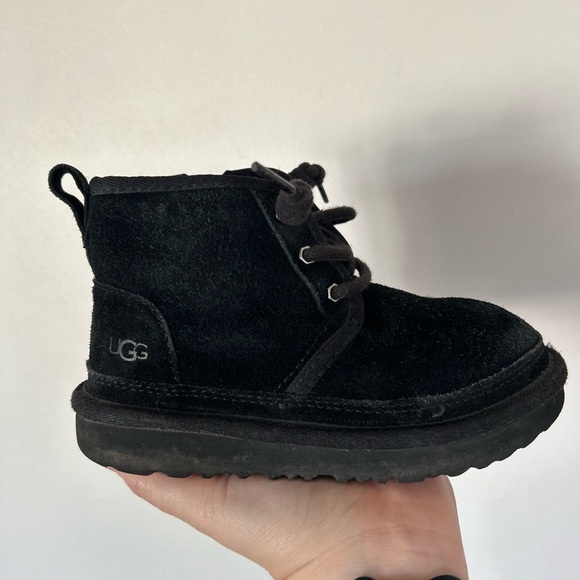 UGG Black Neumel II Boot Size 11 Kids - Picture 1 of 10